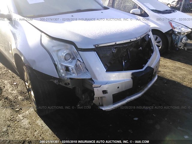 3GYFNDEYXAS532443 - 2010 CADILLAC SRX LUXURY COLLECTION SILVER photo 6