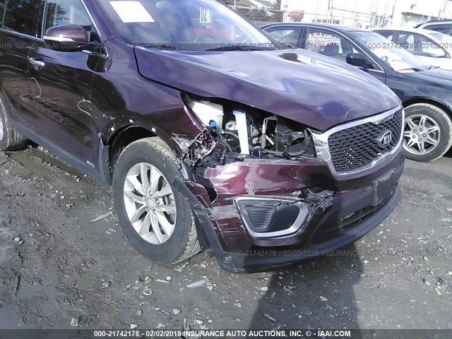 5XYPGDA3XGG146694 - 2016 KIA SORENTO LX/L MAROON photo 6