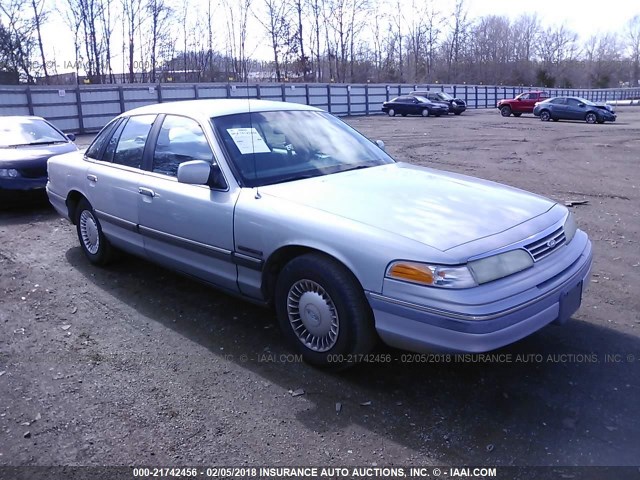 2FALP73WXRX129482 - 1994 FORD CROWN VICTORIA  SILVER photo 1