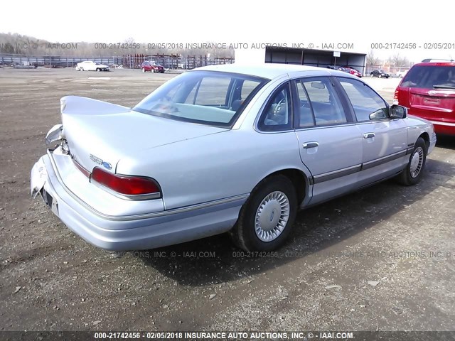 2FALP73WXRX129482 - 1994 FORD CROWN VICTORIA  SILVER photo 4