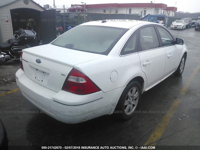 1FAHP24137G148924 - 2007 FORD FIVE HUNDRED SEL WHITE photo 4