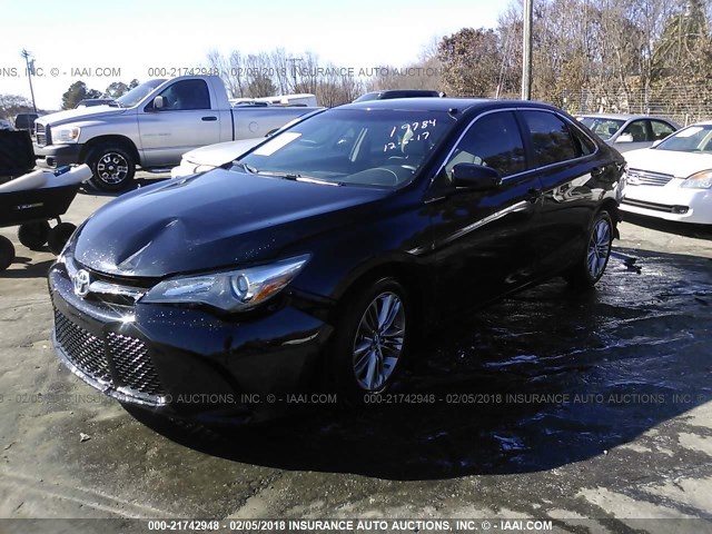 4T1BF1FKXGU192676 - 2016 TOYOTA CAMRY LE/XLE/SE/XSE Schwarz Foto 2