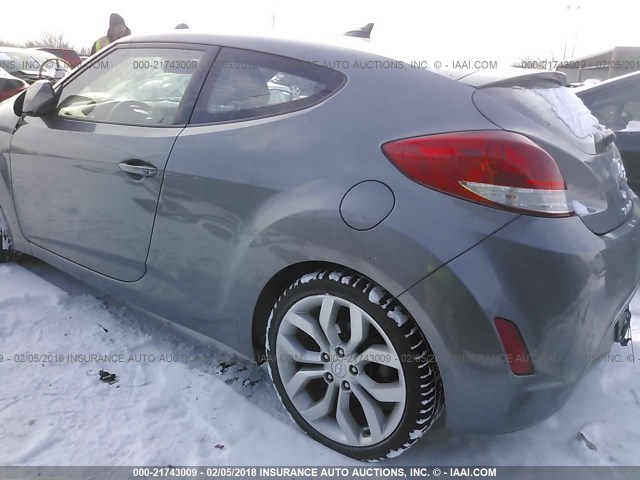 KMHTC6AD5CU023131 - 2012 HYUNDAI VELOSTER SILVER photo 3