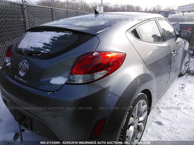 KMHTC6AD5CU023131 - 2012 HYUNDAI VELOSTER SILVER photo 4