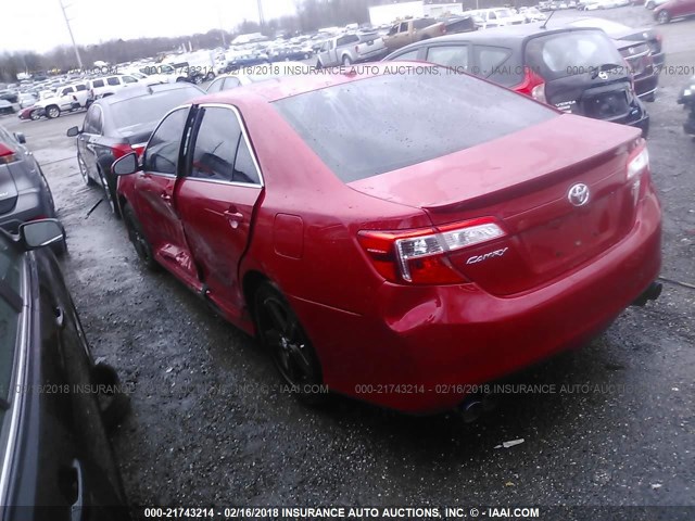 4T1BF1FKXDU672860 - 2013 TOYOTA CAMRY L/SE/LE/XLE RED photo 3