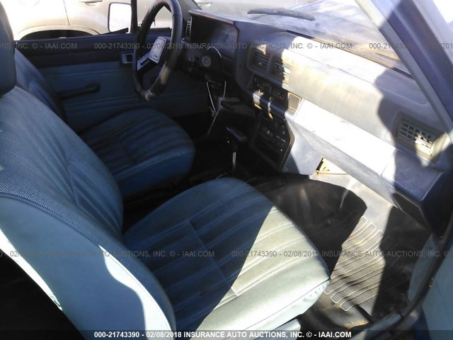 JT4RN56D0E0006825 - 1984 TOYOTA PICKUP XTRACAB RN56 DLX BLUE photo 5