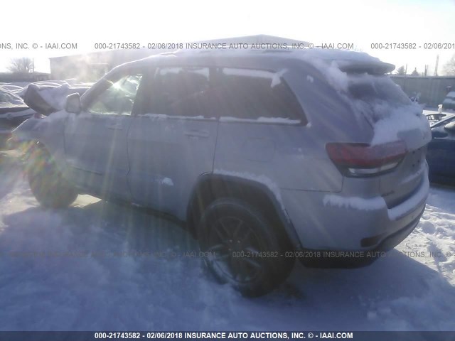 1C4RJFAG0GC355715 - 2016 JEEP GRAND CHEROKEE LAREDO SILVER photo 3