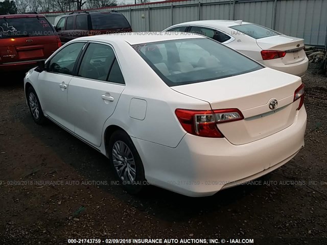4T4BF1FK1CR196003 - 2012 TOYOTA CAMRY SE/LE/XLE WHITE photo 3