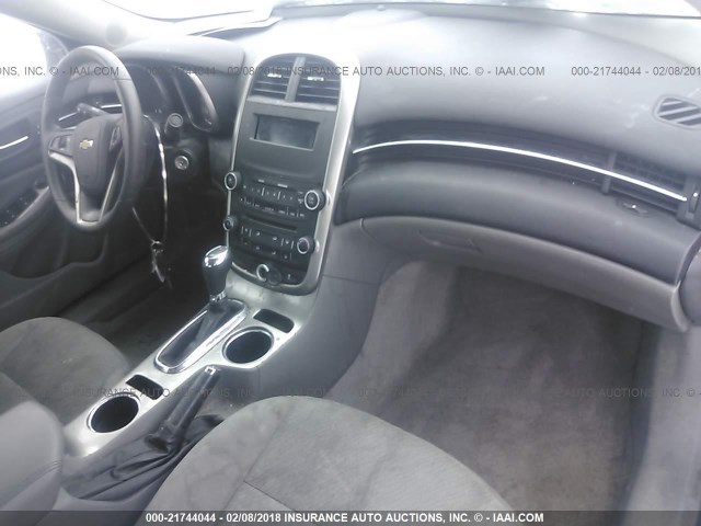 1G11B5SA7GF107418 - 2016 CHEVROLET MALIBU LIMITED LS SILVER photo 5