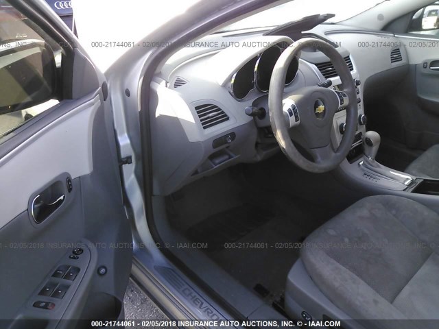 1G1ZC5E12BF141965 - 2011 CHEVROLET MALIBU 1LT 银色 照片 5