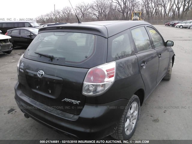 2T1KR32E16C611209 - 2006 TOYOTA COROLLA MATRIX XR BLACK photo 4