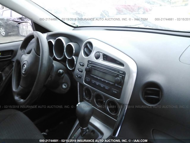 2T1KR32E16C611209 - 2006 TOYOTA COROLLA MATRIX XR BLACK photo 5