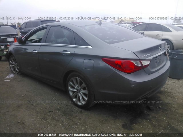 5NPEC4AC0CH400211 - 2012 HYUNDAI SONATA SE/LIMITED GRAY photo 3