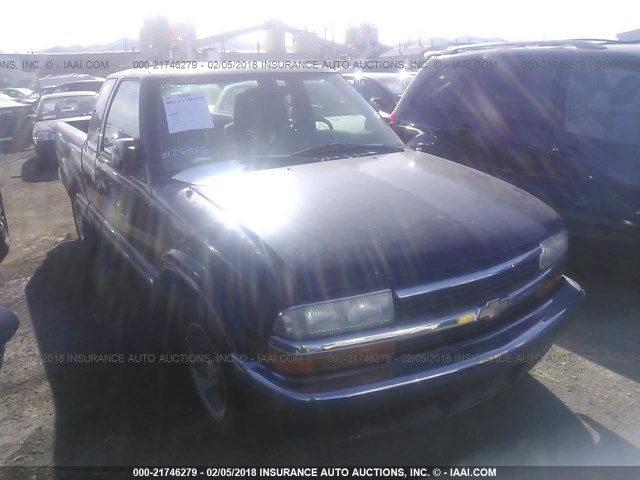 1GCCS19X5WK252076 - 1998 CHEVROLET S TRUCK S10 BLACK photo 1