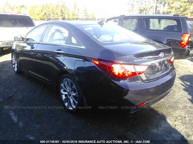 5NPEC4AB7BH256758 - 2011 HYUNDAI SONATA SE/LIMITED BLACK photo 3