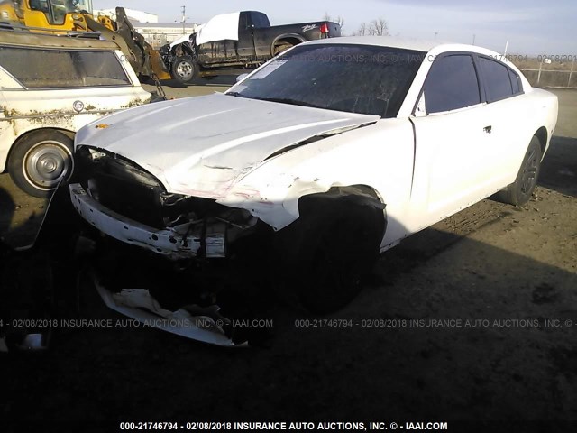 2B3CL3CG2BH518710 - 2011 DODGE CHARGER WHITE photo 2