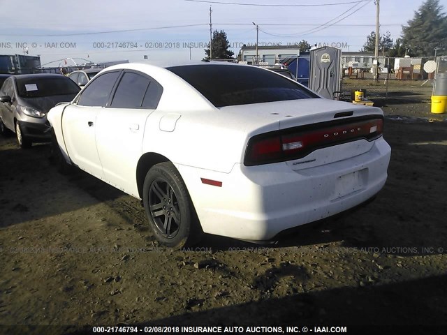 2B3CL3CG2BH518710 - 2011 DODGE CHARGER WHITE photo 3