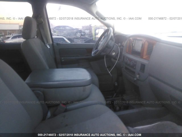 1D7KS28C66J129785 - 2006 DODGE RAM 2500 ST/SLT 灰色 照片 5