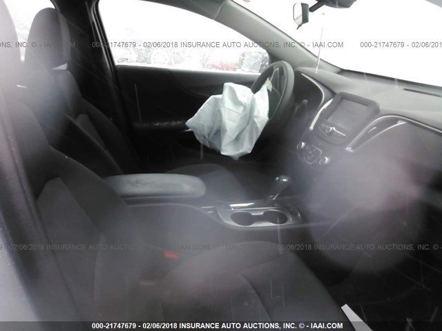 1G1ZB5ST2HF168939 - 2017 CHEVROLET MALIBU LS 银色 照片 5