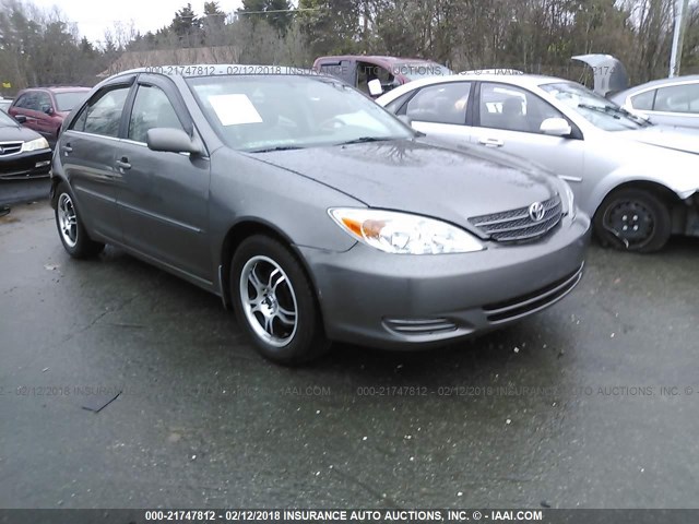 4T1BF30K92U522398 - 2002 TOYOTA CAMRY LE/XLE/SE GRAY photo 1