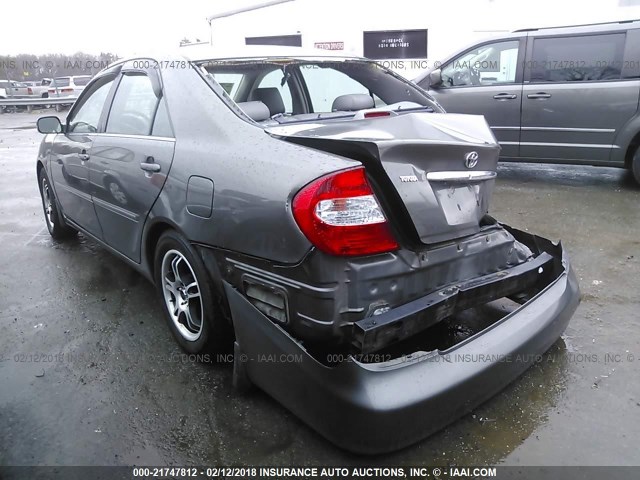4T1BF30K92U522398 - 2002 TOYOTA CAMRY LE/XLE/SE 灰色 照片 3