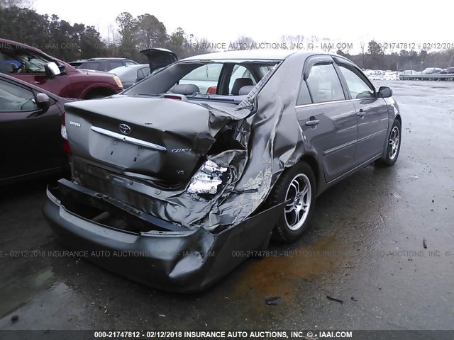 4T1BF30K92U522398 - 2002 TOYOTA CAMRY LE/XLE/SE 灰色 照片 4