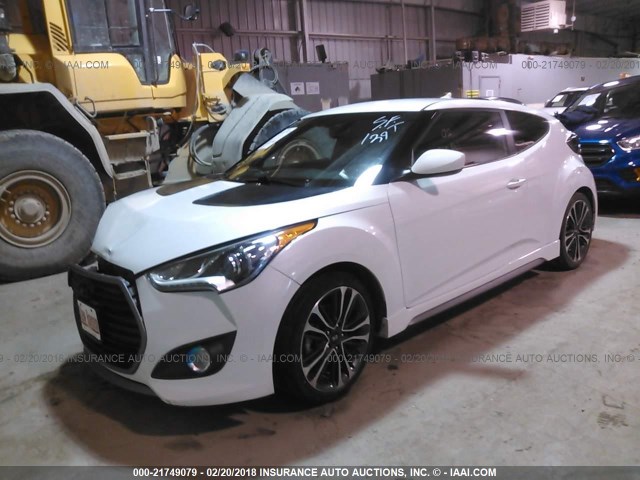 KMHTC6AE0GU272211 - 2016 HYUNDAI VELOSTER TURBO WHITE photo 2