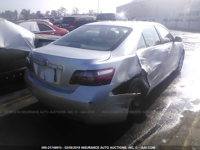 4T1BE46K38U201031 - 2008 TOYOTA CAMRY CE/LE/XLE/SE SILVER photo 4