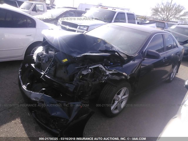 4T1BF1FK5CU574575 - 2012 TOYOTA CAMRY SE/LE/XLE BLACK photo 2