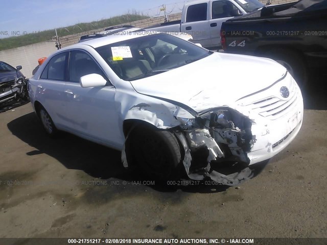 4T1BE46K19U858766 - 2009 TOYOTA CAMRY SE/LE/XLE WHITE photo 1