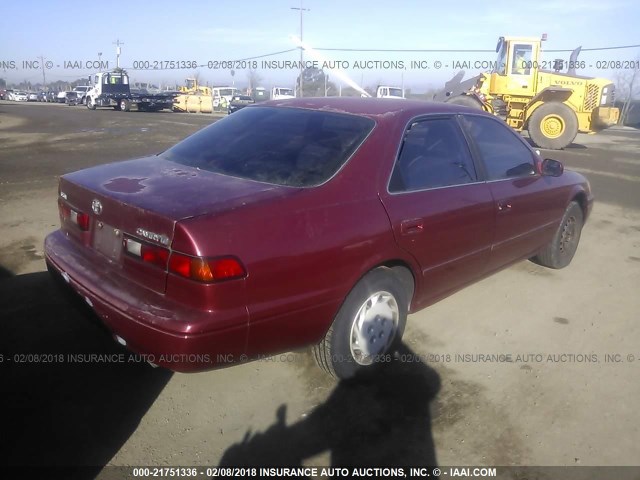 JT2BG22K7V0084641 - 1997 TOYOTA CAMRY LE/XLE BURGUNDY photo 4