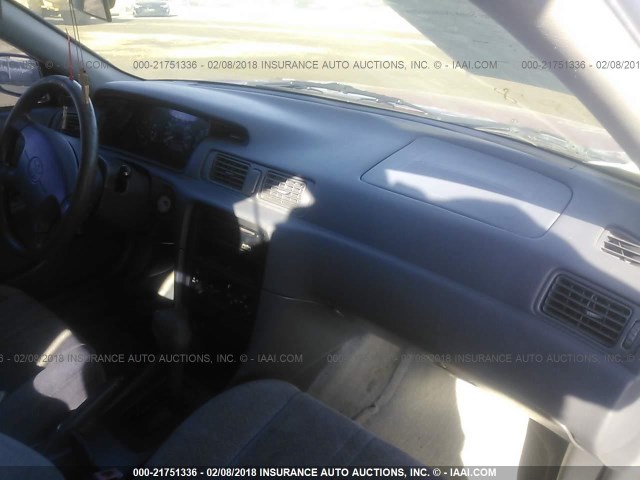 JT2BG22K7V0084641 - 1997 TOYOTA CAMRY LE/XLE BURGUNDY photo 5