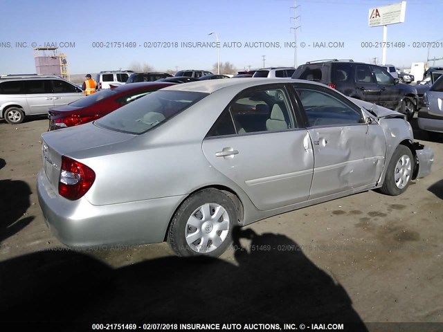 4T1BE32K32U042793 - 2002 TOYOTA CAMRY LE/XLE/SE 银色 照片 4