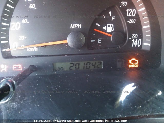 4T1BE32K32U042793 - 2002 TOYOTA CAMRY LE/XLE/SE 银色 照片 7