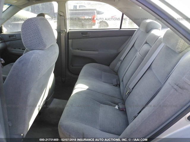 4T1BE32K32U042793 - 2002 TOYOTA CAMRY LE/XLE/SE 银色 照片 8