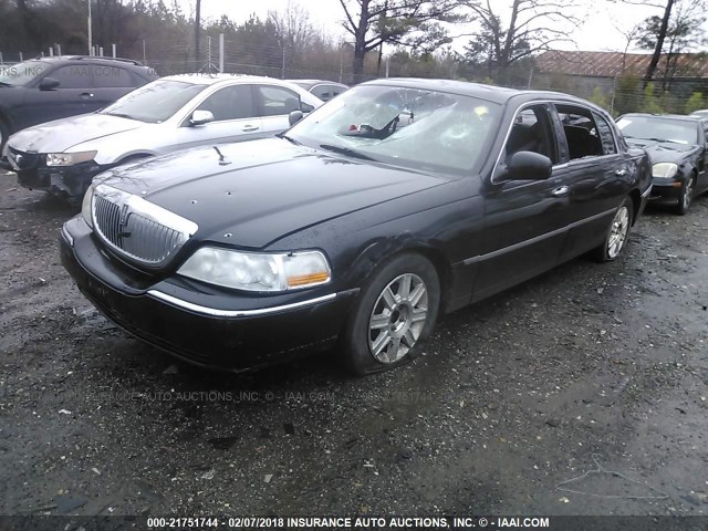 2LNBL8EV2BX757002 - 2011 LINCOLN TOWN CAR EXECUTIVE L BLACK photo 2