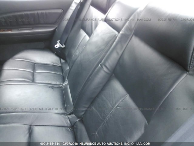 2LNBL8EV2BX757002 - 2011 LINCOLN TOWN CAR EXECUTIVE L BLACK photo 8