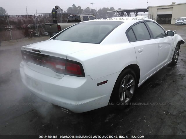 2C3CDXCTXEH171054 - 2014 DODGE CHARGER R/T WHITE photo 4