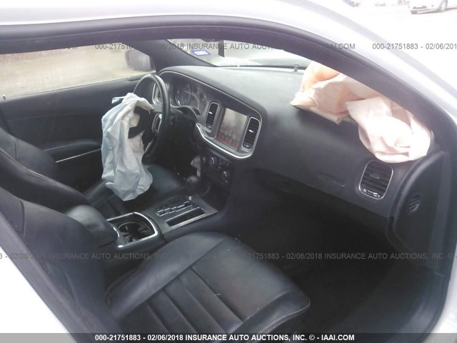 2C3CDXCTXEH171054 - 2014 DODGE CHARGER R/T WHITE photo 5