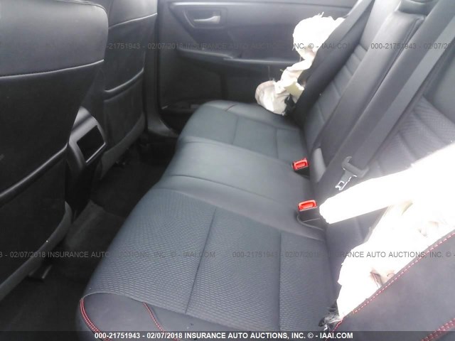 4T1BF1FKXHU662030 - 2017 TOYOTA CAMRY LE/XLE/SE/XSE ლურჯი ფოტო 8