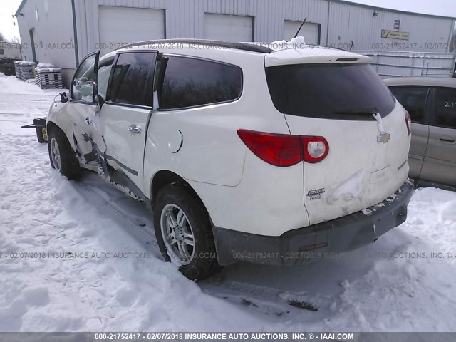 1GNKVFED9CJ410598 - 2012 CHEVROLET TRAVERSE LS WHITE photo 3