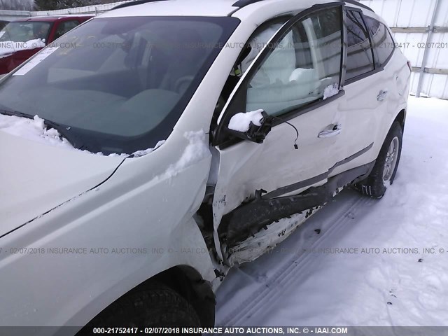 1GNKVFED9CJ410598 - 2012 CHEVROLET TRAVERSE LS WHITE photo 6