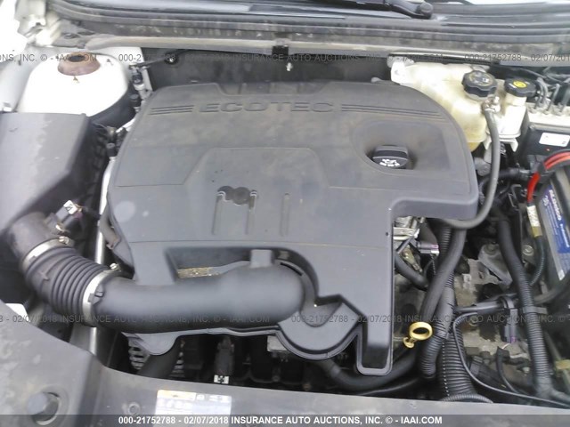 1G1ZC5E04CF300493 - 2012 CHEVROLET MALIBU 1LT WHITE photo 10