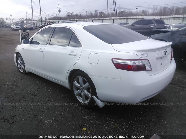 JTNBB46K973030542 - 2007 TOYOTA CAMRY NEW GENERAT HYBRID WHITE photo 3