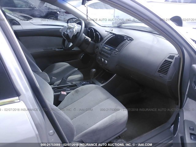 1N4AL11D65C277122 - 2005 NISSAN ALTIMA S/SL SILVER photo 5