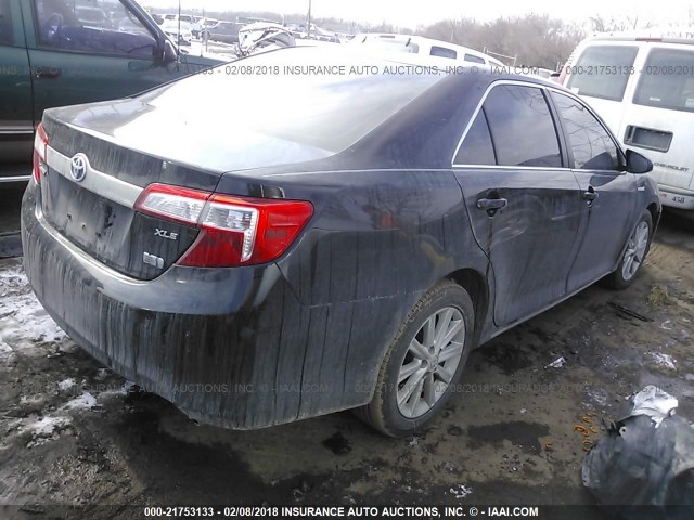 4T1BD1FK9CU014273 - 2012 TOYOTA CAMRY HYBRID/LE/XLE BLACK photo 4