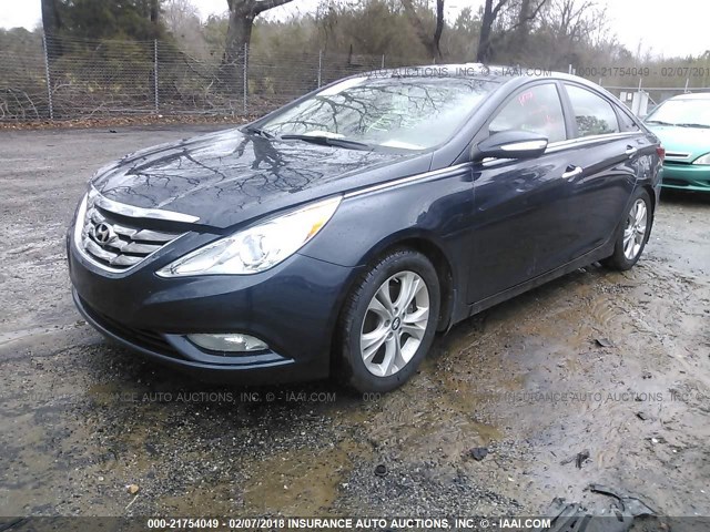 5NPEC4AC7DH657917 - 2013 HYUNDAI SONATA SE/LIMITED GRAY photo 2