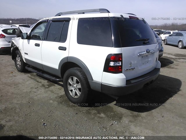 1FMEU73E76ZA20756 - 2006 FORD EXPLORER XLT WHITE photo 3