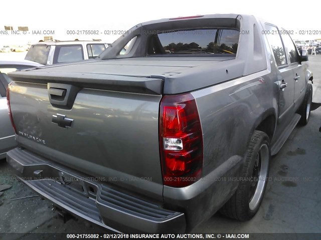 3GNEC12Y67G184556 - 2007 CHEVROLET AVALANCHE C1500 GRAY photo 4