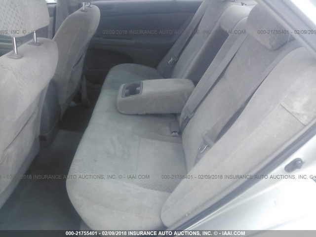 4T1BE32K24U814123 - 2004 TOYOTA CAMRY LE/XLE/SE SILVER photo 8